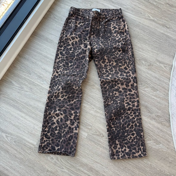 Abercrombie & Fitch Denim - AF The Baggy low rise cheetah print jeans in curve love